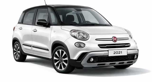 Noleggio auto Fiat 500L In Aeroporto di Venezia Marco Polo